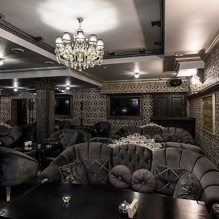 Premium Hotel 체르니우치 외부 사진