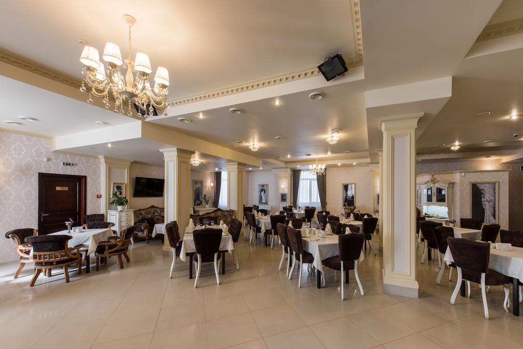 Premium Hotel 체르니우치 외부 사진